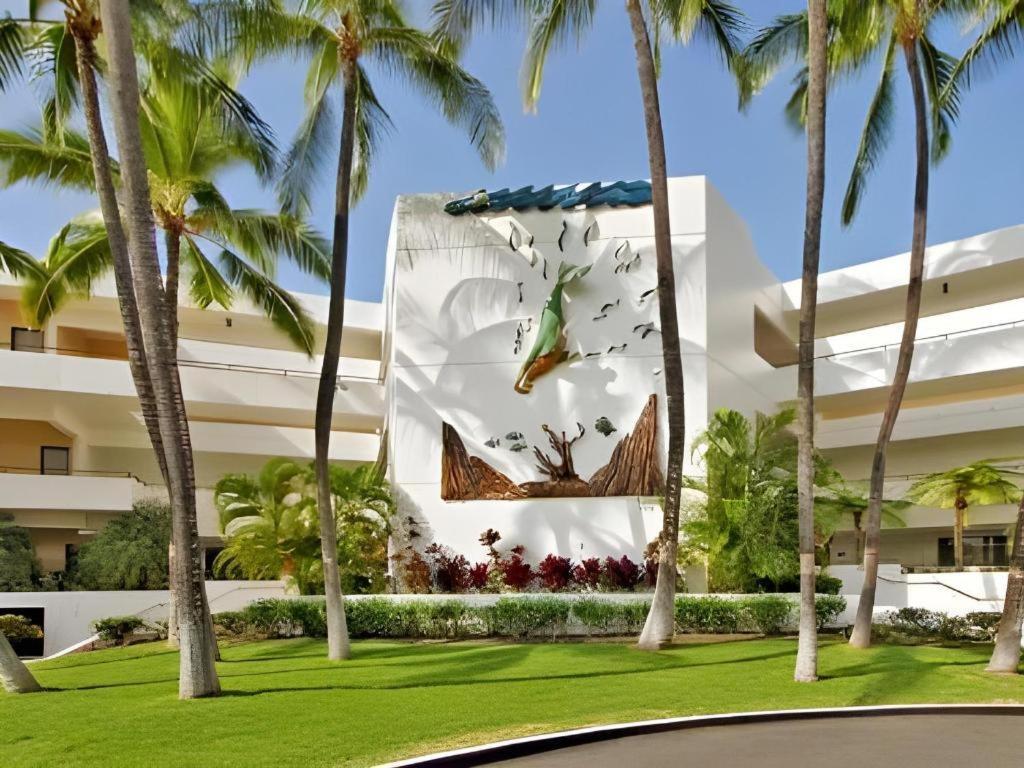 Wyndham Royal Sea Cliff Resort Kailua-Kona Exterior photo