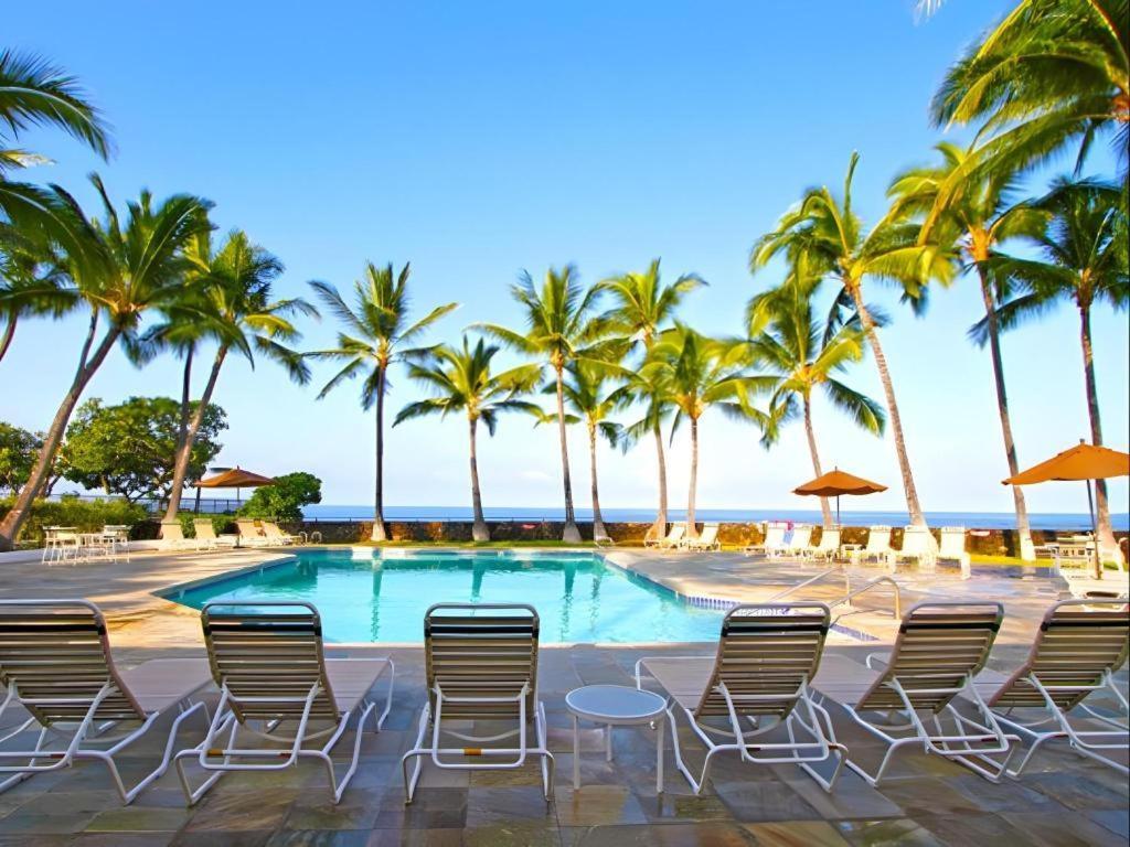 Wyndham Royal Sea Cliff Resort Kailua-Kona Exterior photo