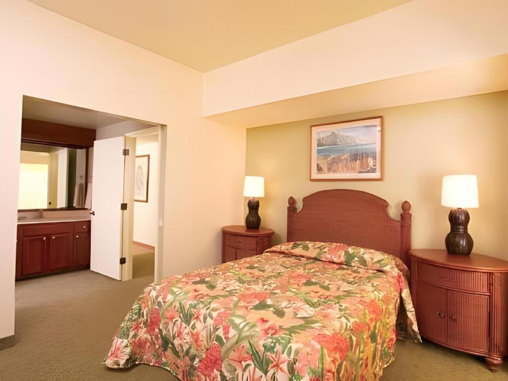 Wyndham Royal Sea Cliff Resort Kailua-Kona Exterior photo
