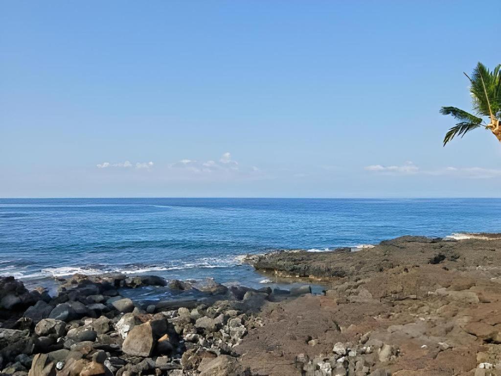 Wyndham Royal Sea Cliff Resort Kailua-Kona Exterior photo