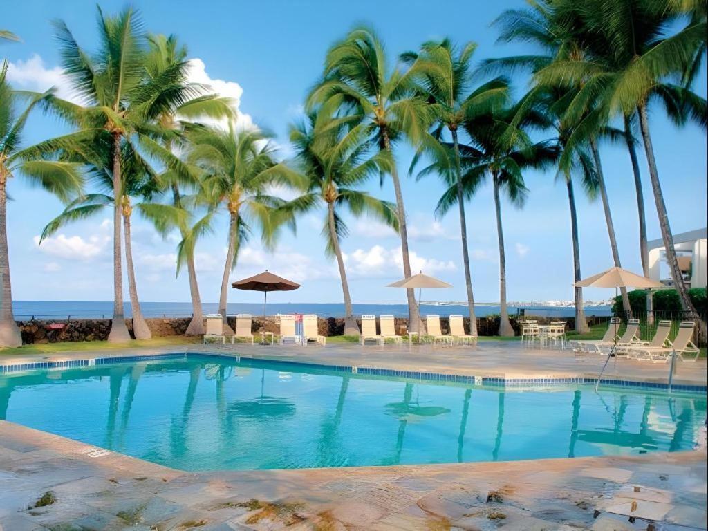 Wyndham Royal Sea Cliff Resort Kailua-Kona Exterior photo