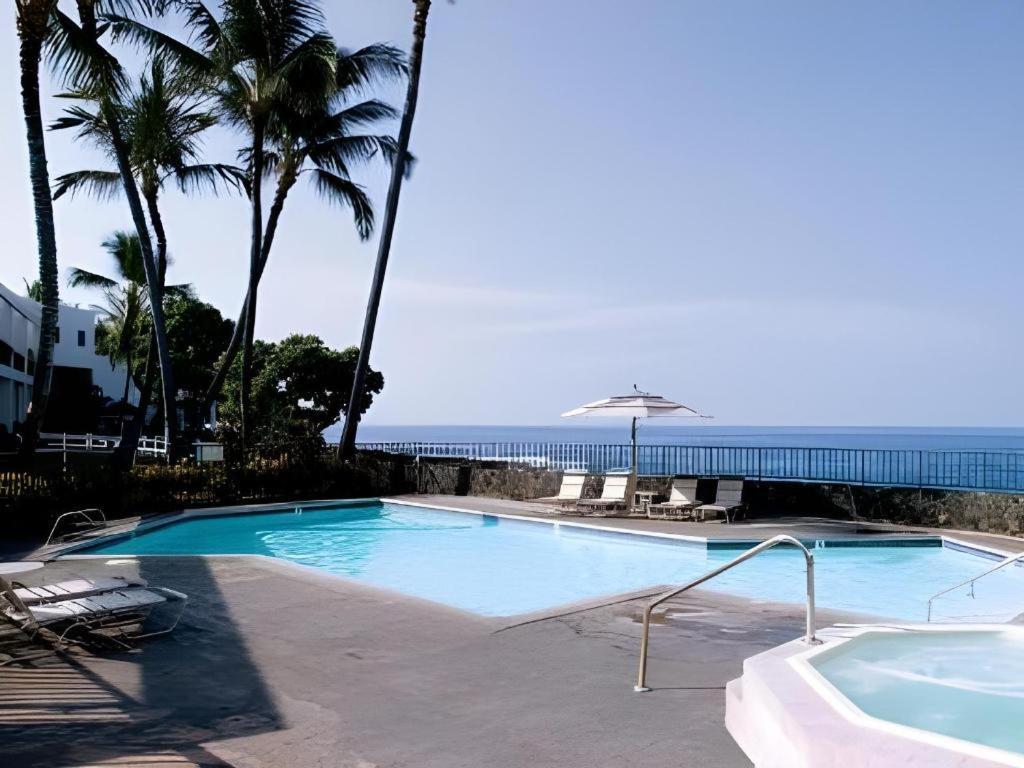 Wyndham Royal Sea Cliff Resort Kailua-Kona Exterior photo