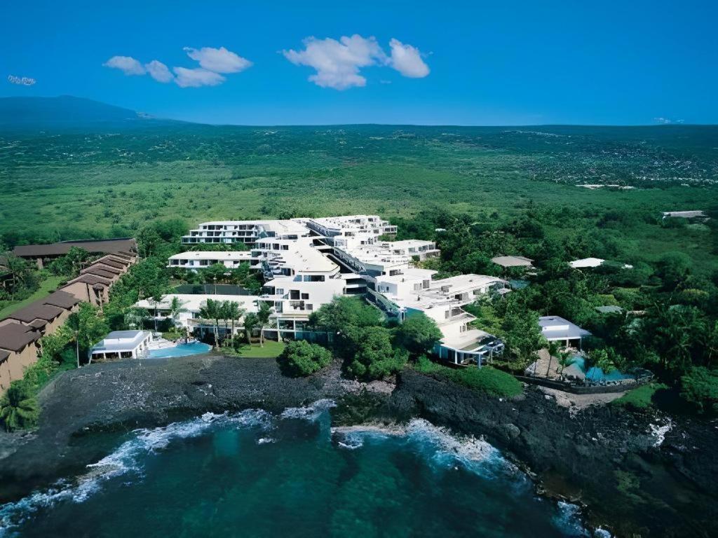 Wyndham Royal Sea Cliff Resort Kailua-Kona Exterior photo