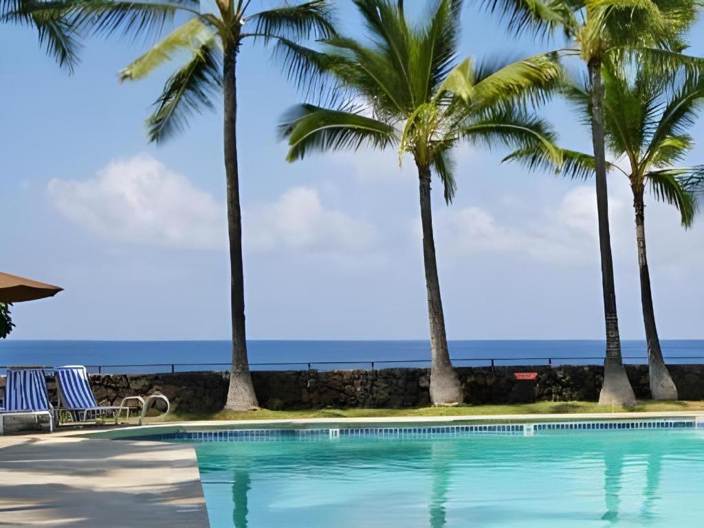 Wyndham Royal Sea Cliff Resort Kailua-Kona Exterior photo
